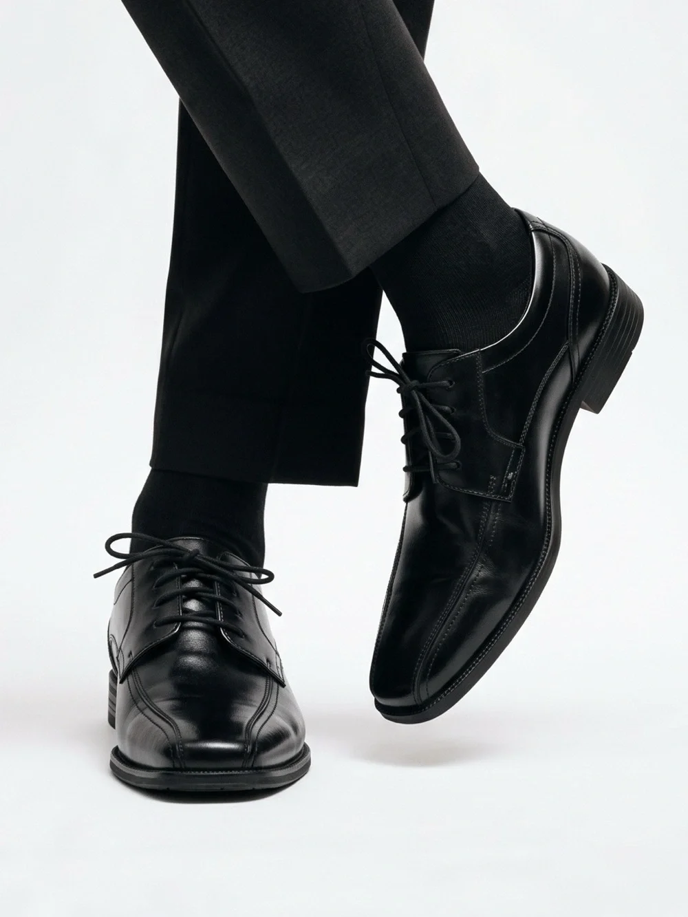 Florsheim Black Leather Derby Oxfords